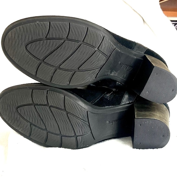 CLARKS Black Enfield Coco Harness Side Zip Suede Leather Ankle Boot sz 10 - Picture 4 of 13